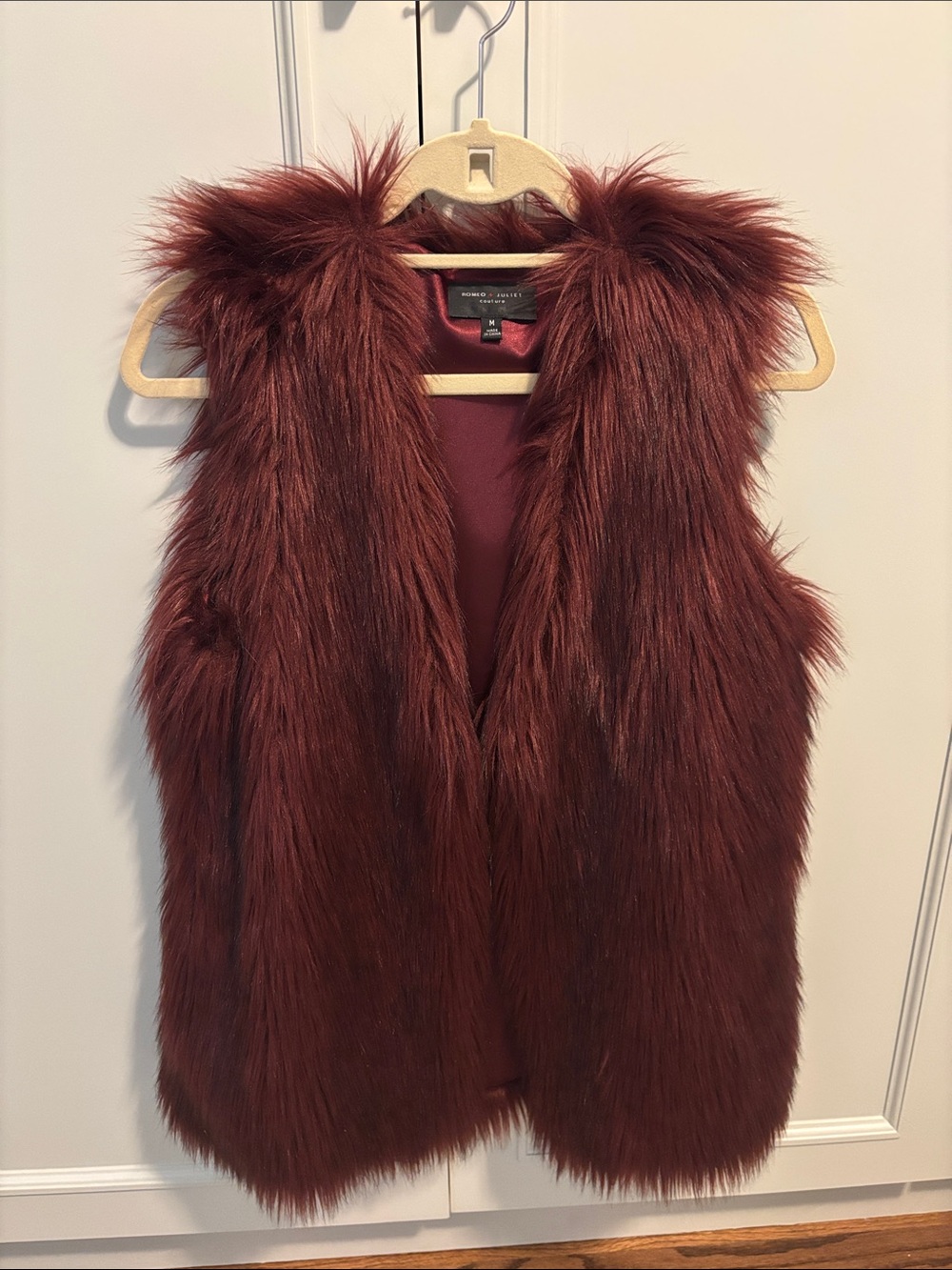 Womens Faux Fur Teddy Vest in Garnet